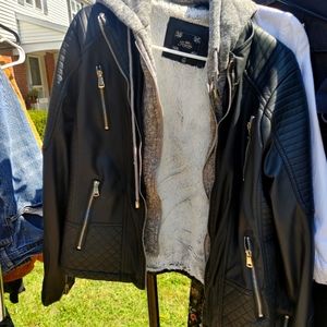 Jacket black with faux fur lining